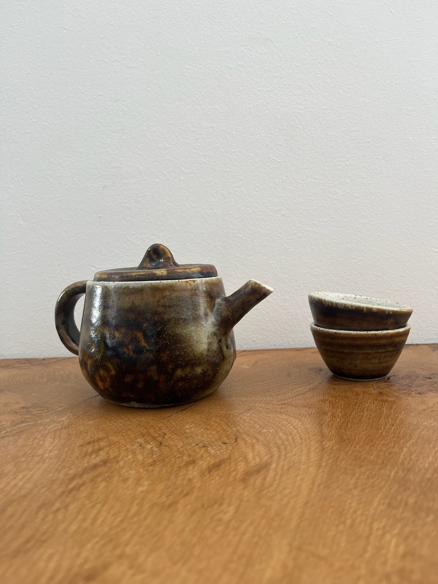 Hand-Glazed Ceramic Tea Set with 2 cups included