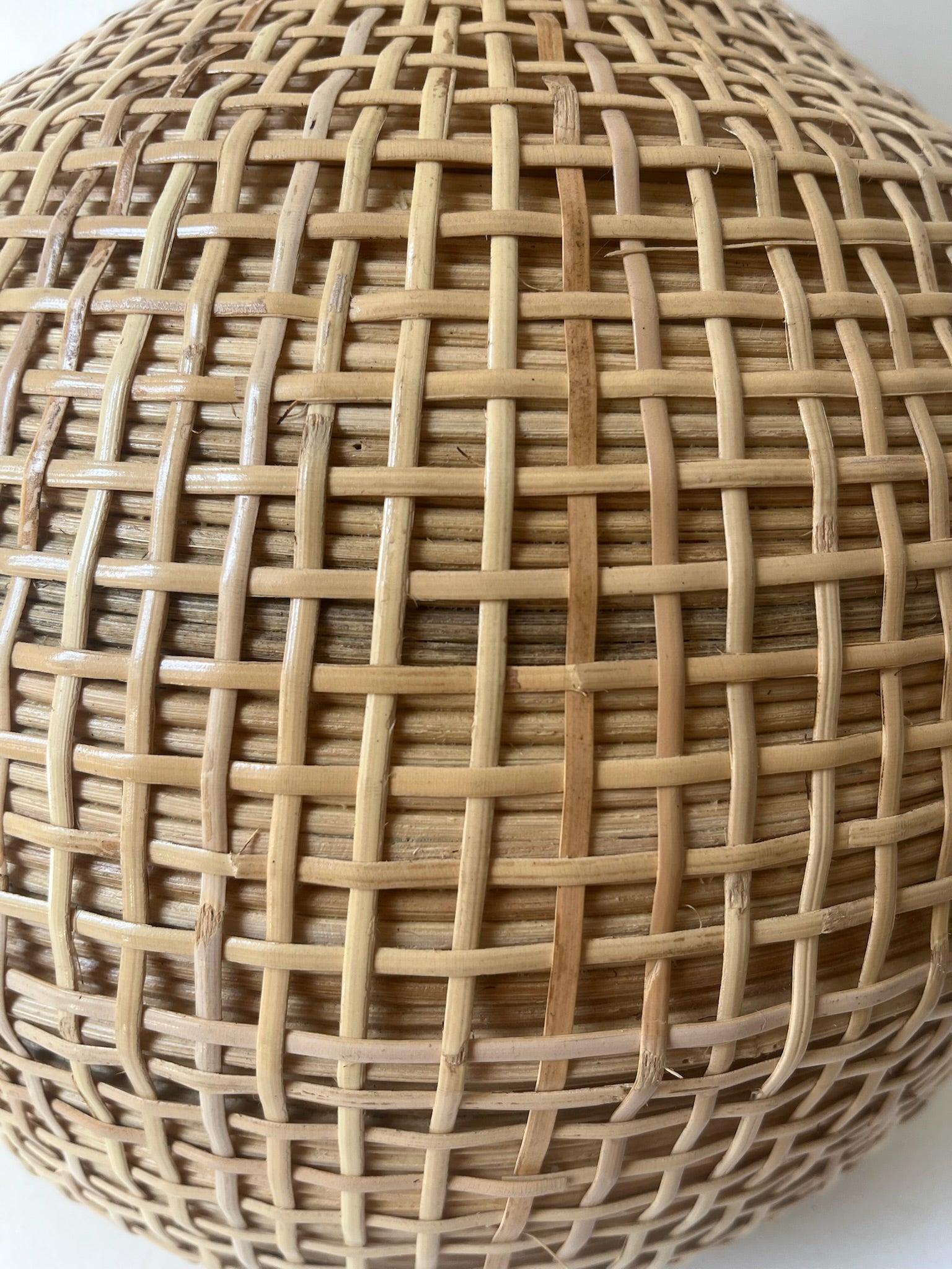 Woven Rattan Table Lamp