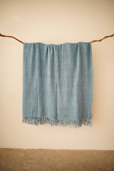 Bue Natural-Dyed Vibrant Throw Blanket